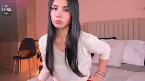 Ana Henao or Annie... Follow me ahenaocb Insta  X online show from 02/26/25, 11:15