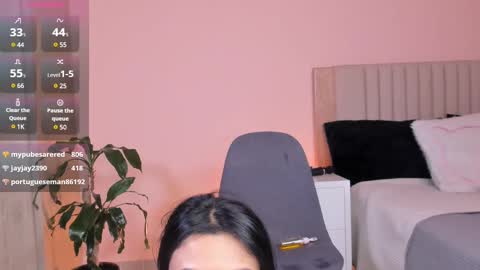 Ana Henao or Annie... Follow me ahenaocb Insta  X online show from 03/04/25, 02:17