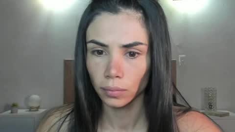 Snapshot of anahenao chatting on 03/31/26, 02:35 Ana Henao or Annie... Follow me ahenaocb Insta X online show from 03/31/26, 02:35