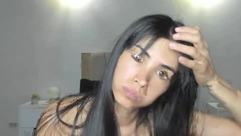 Snapshot of anahenao chatting on 04/10/26, 03:23 Ana Henao or Annie... Follow me ahenaocb Insta X online show from 04/10/26, 03:23