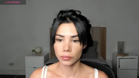 Snapshot of anahenao chatting on 06/29/26, 10:32 Ana Henao or Annie... Follow me ahenaocb Insta X online show from 06/29/26, 10:32