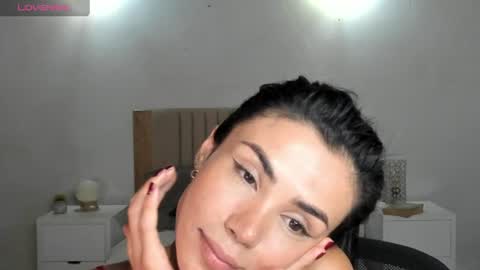 Snapshot of anahenao chatting on 07/10/26, 10:34 Ana Henao or Annie... Follow me ahenaocb Insta X online show from 07/10/26, 10:34