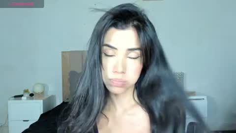 Snapshot of anahenao chatting on 07/24/26, 10:52 Ana Henao or Annie... Follow me ahenaocb Insta X online show from 07/24/26, 10:52