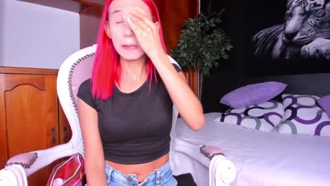 Anahi online show from 01/21/25, 02:33