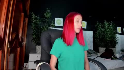 Anahi online show from 02/22/25, 11:24