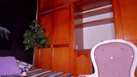 Anahi online show from 10/21/25, 03:18