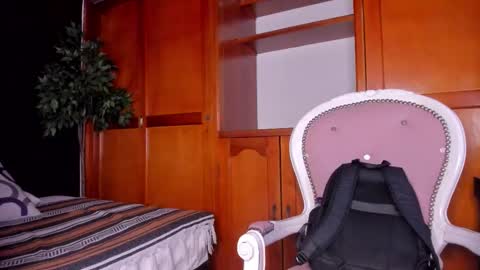 Anahi online show from 10/22/25, 03:07