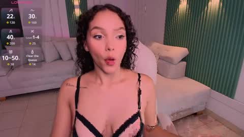 Snapshot of anahi_curlie1 chatting on 04/09/26, 03:17 Anahi Curlie online show from 04/09/26, 03:17