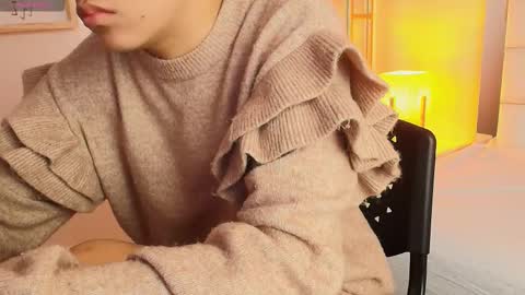 Anahi  online show from 12/14/25, 01:38