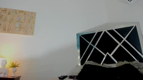 Snapshot of anahidolls chatting on 03/02/25, 03:59 Anah online show from 03/02/25, 03:59