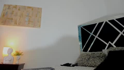 Snapshot of anahidolls chatting on 03/08/25, 12:30 Anah online show from 03/08/25, 12:30