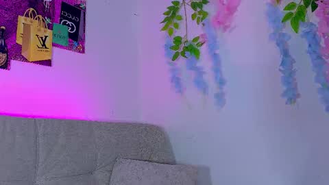 Snapshot of anahidolls chatting on 03/03/26, 02:12 Anah online show from 03/03/26, 02:12