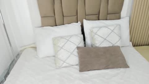 Anais  online show from 11/14/25, 11:31