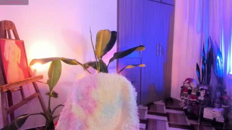 Mariana  online show from 11/13/25, 04:06