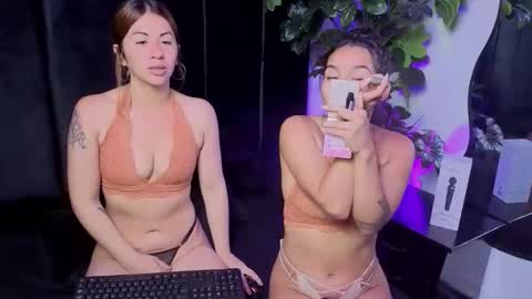 AbbyAndAntonela online show from 04/27/26, 01:53