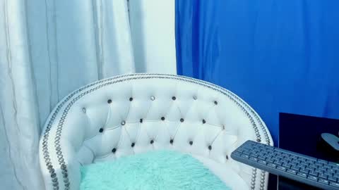 analia18  online show from 01/10/25, 04:09