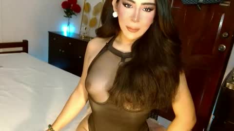 Snapshot of analordgoddessxx chatting on 04/17/26, 12:13 Thena online show from 04/17/26, 12:13