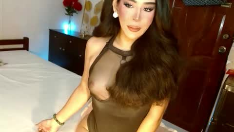 Snapshot of analordgoddessxx chatting on 04/24/26, 12:13 Thena online show from 04/24/26, 12:13