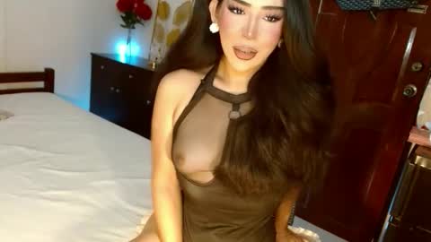 Snapshot of analordgoddessxx chatting on 04/26/26, 11:13 Thena online show from 04/26/26, 11:13
