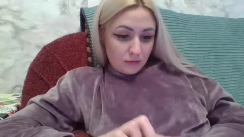 analqueen2024 online show from 01/20/25, 01:32