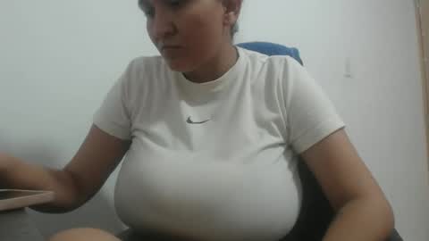 Snapshot of analy_hot chatting on 03/18/26, 08:45 analy_hot online show from 03/18/26, 08:45