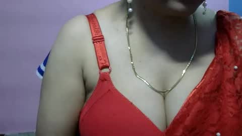 Snapshot of anamika794088 chatting on 12/06/24, 02:17 anamika794088 online show from 12/06/24, 02:17