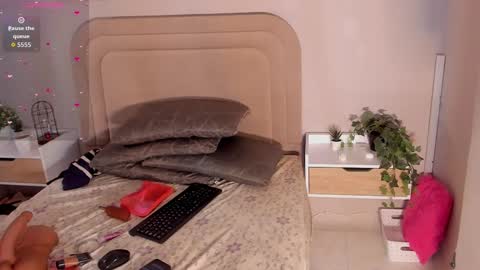 anamonroee online show from 09/25/25, 11:36