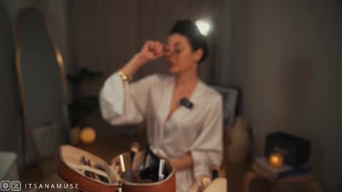 Ana online show from 10/15/25, 09:04