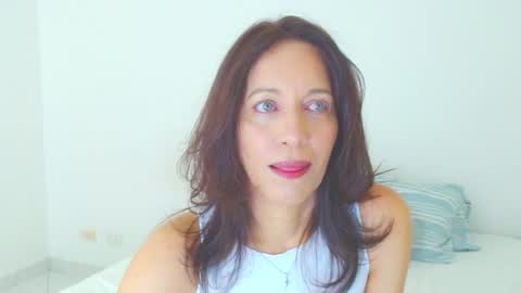 anapereira12 online show from 04/25/26, 04:48