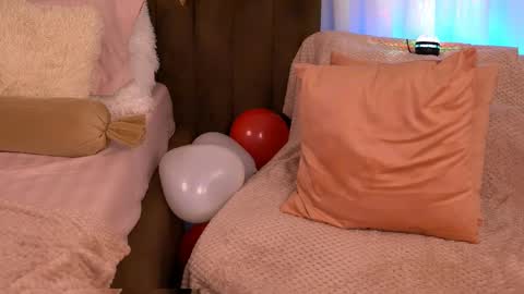 Anna online show from 02/14/25, 07:49