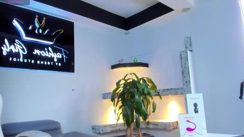 ana online show from 02/23/25, 09:26