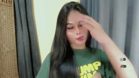 Snapshot of anaruru_ chatting on 09/11/25, 04:51 ANA online show from 09/11/25, 04:51