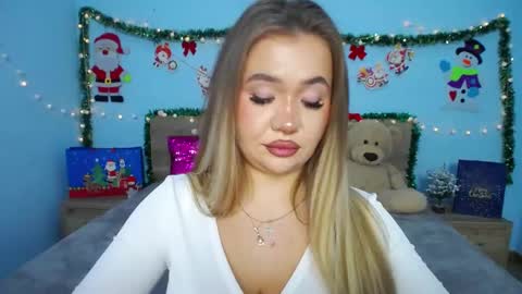 Snapshot of anastacyyellig chatting on 12/15/24, 05:02 anastacyyellig online show from 12/15/24, 05:02