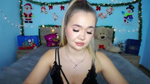 Snapshot of anastacyyellig chatting on 12/21/24, 02:30 anastacyyellig online show from 12/21/24, 02:30