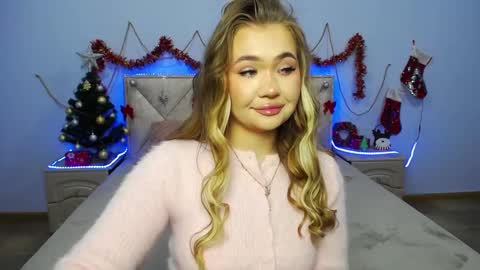 Snapshot of anastacyyellig chatting on 12/24/24, 08:05 anastacyyellig online show from 12/24/24, 08:05