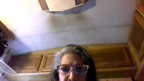 Snapshot of anastar32 chatting on 05/16/26, 04:31 anastar32 online show from 05/16/26, 04:31