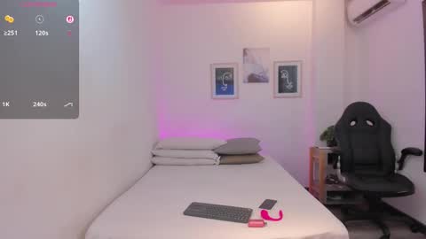 Ana online show from 09/29/25, 07:40