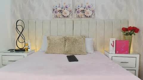 Snapshot of anastasia_steelegb chatting on 05/09/26, 12:10 Mia online show from 05/09/26, 12:10