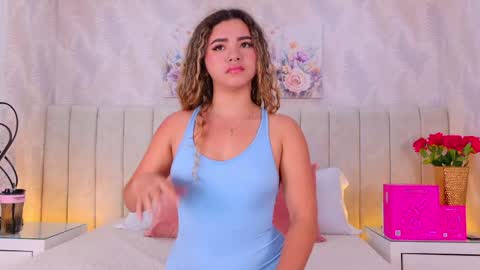 Snapshot of anastasia_steelegb chatting on 05/19/26, 12:11 Mia online show from 05/19/26, 12:11