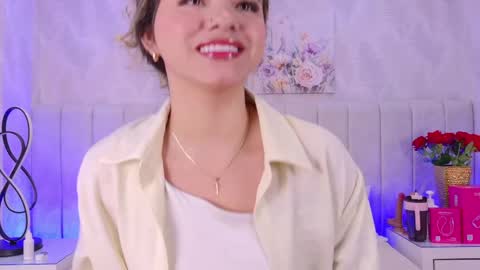 Snapshot of anastasia_steelegb chatting on 05/29/26, 12:14 Mia online show from 05/29/26, 12:14