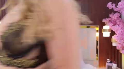 Snapshot of anastasia_steelegb chatting on 06/30/26, 12:17 Mia online show from 06/30/26, 12:17