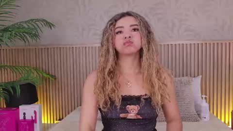 Snapshot of anastasia_steelegb chatting on 07/09/26, 12:20 Mia online show from 07/09/26, 12:20