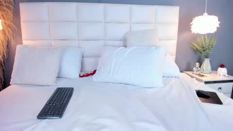 A N A S T A S I A online show from 10/25/25, 05:51