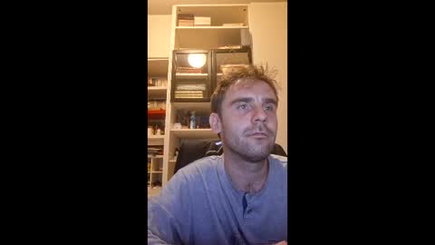 Snapshot of anatolim1 chatting on 04/12/26, 10:15 ITA BLOZ online show from 04/12/26, 10:15