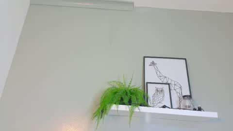 Kendra  online show from 11/04/25, 10:14