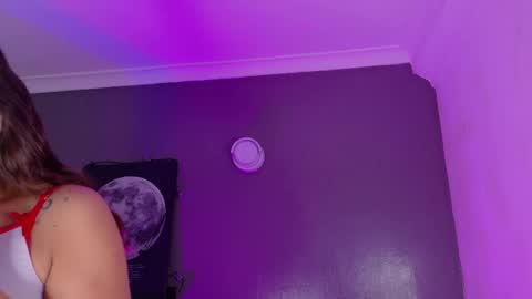 Kendra  online show from 12/17/25, 10:32