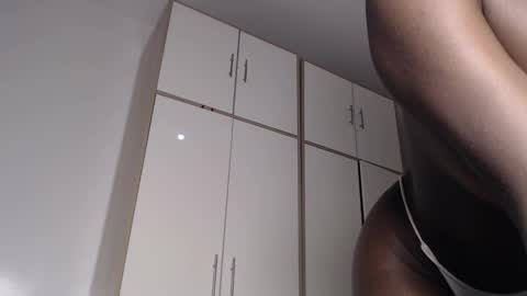 Snapshot of anayah002 chatting on 02/27/26, 02:11 mayah online show from 02/27/26, 02:11