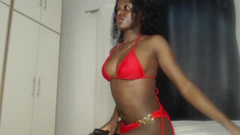 Snapshot of anayah002 chatting on 04/15/26, 01:01 mayah online show from 04/15/26, 01:01