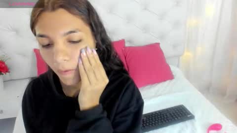 anchela garcia online show from 10/02/25, 12:12