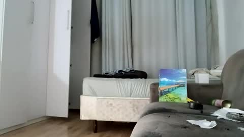 Snapshot of andemax chatting on 02/04/25, 02:39 And 16.8 online show from 02/04/25, 02:39